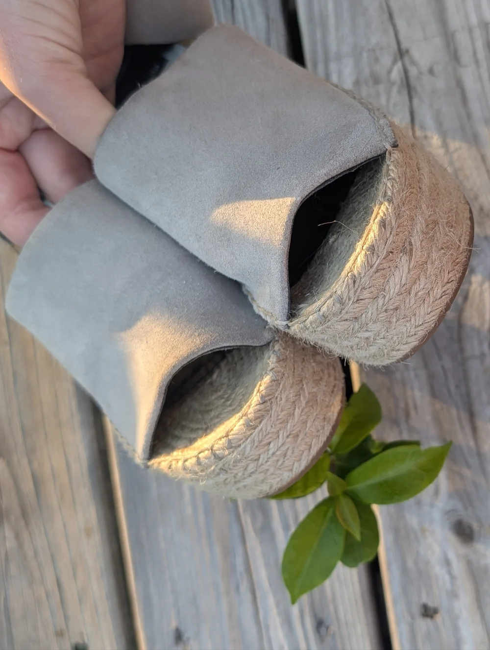 Dolce Vita Wedges Heels Sandals Size 6 Gray Cream Ankle Strap Boho Platform